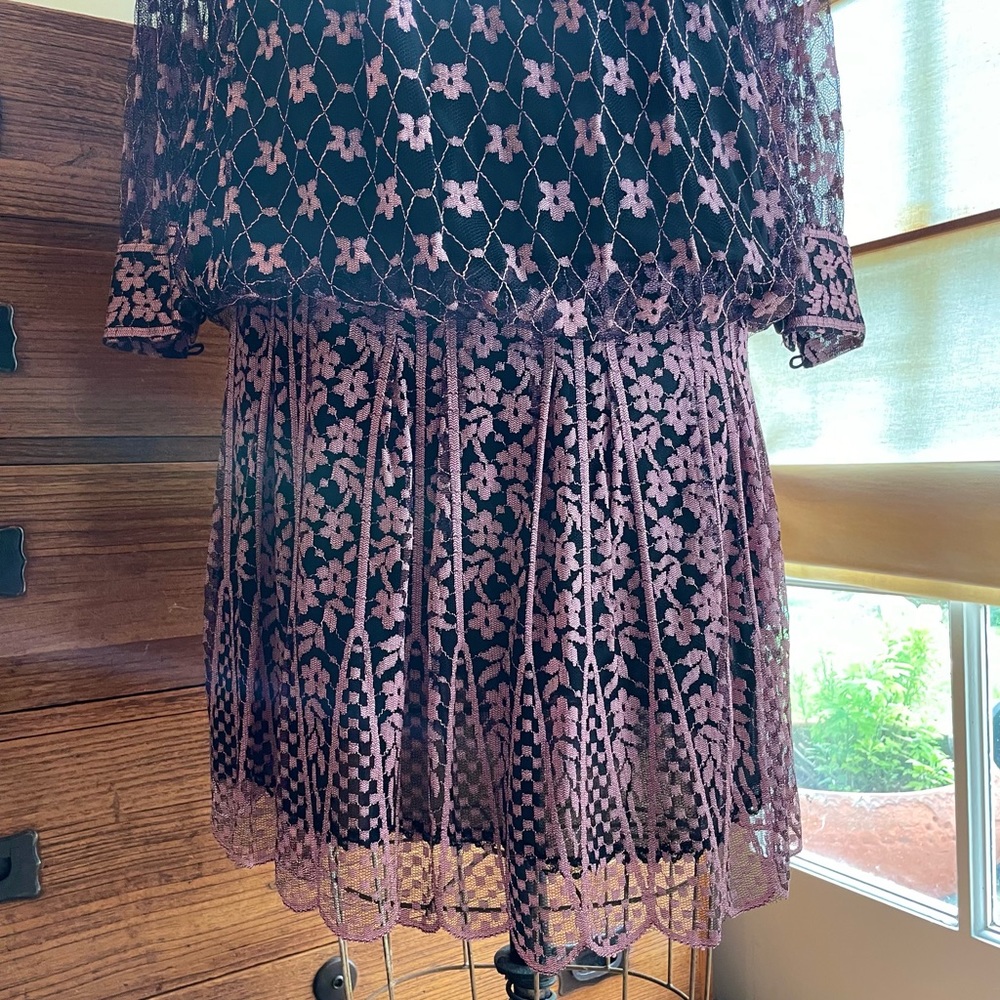 Pink Lace Damianou Dress - Picture 3 of 8